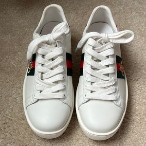 Sneakers size 6 or 36.5